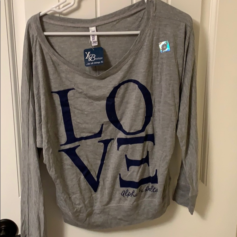 Long sleeved shirt.